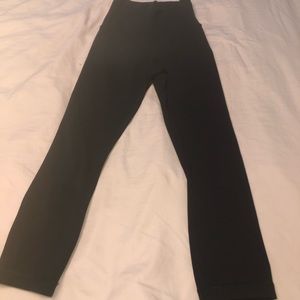 Lululemon Navy Cropped Wunder Under Leggings